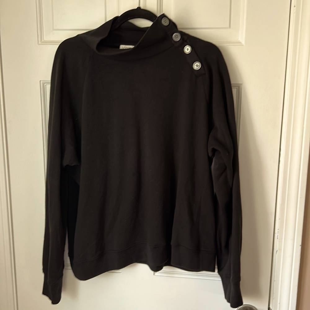 Closet closing 5/29/23. All reasonable offers accepted! J. Crew black sweatshirt